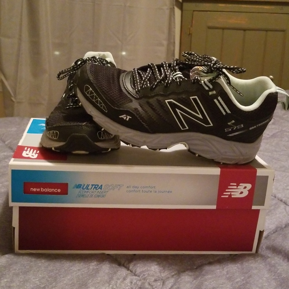 New Balance Trail runner size 8.5